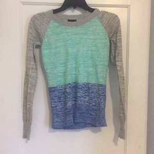 Longer Sleeve Razorback shirt